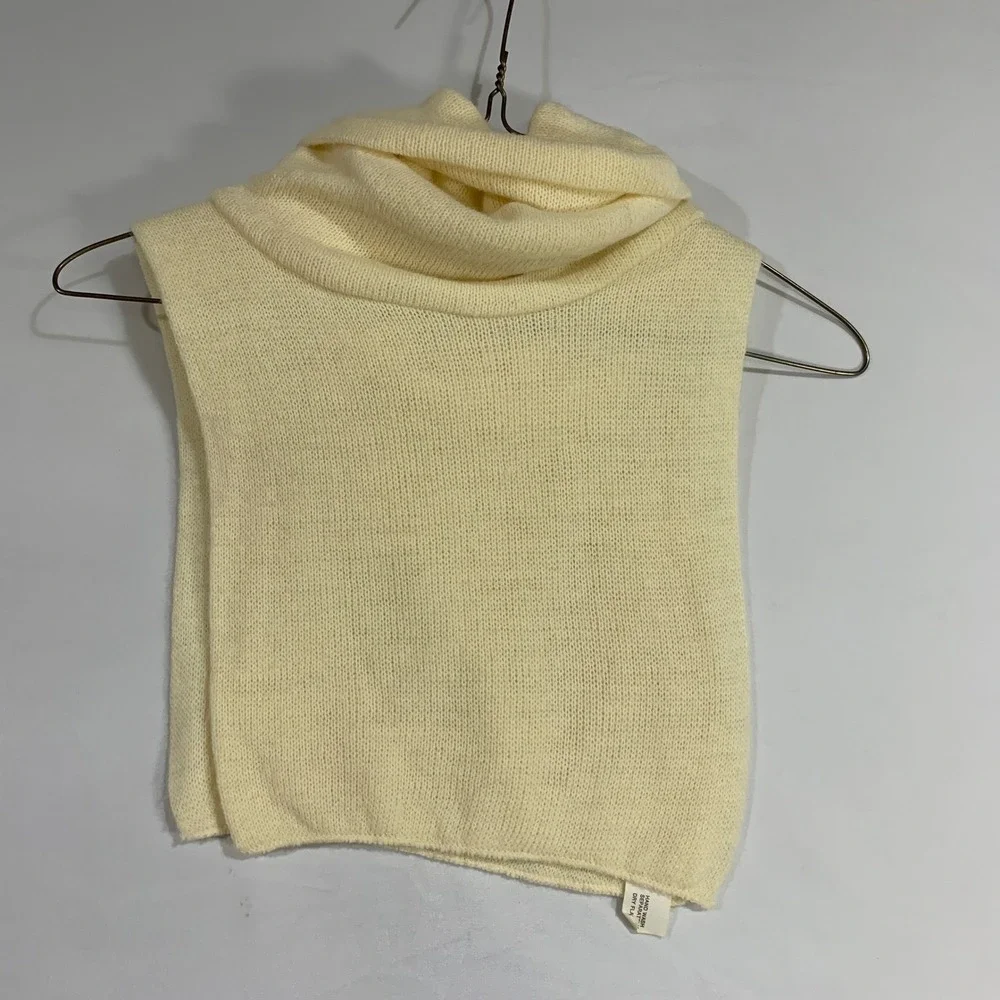 Womens Faux Turtleneck Knit Cowl Neck Cream Sleeveless Sweater Vest Hand Wash‎